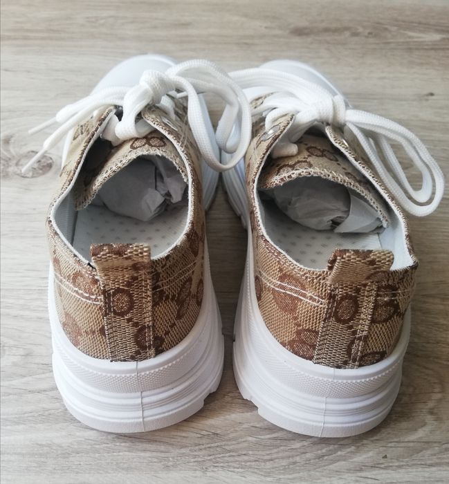 Trampki tenisówki  sneakersy białe beżowe 37 nowe