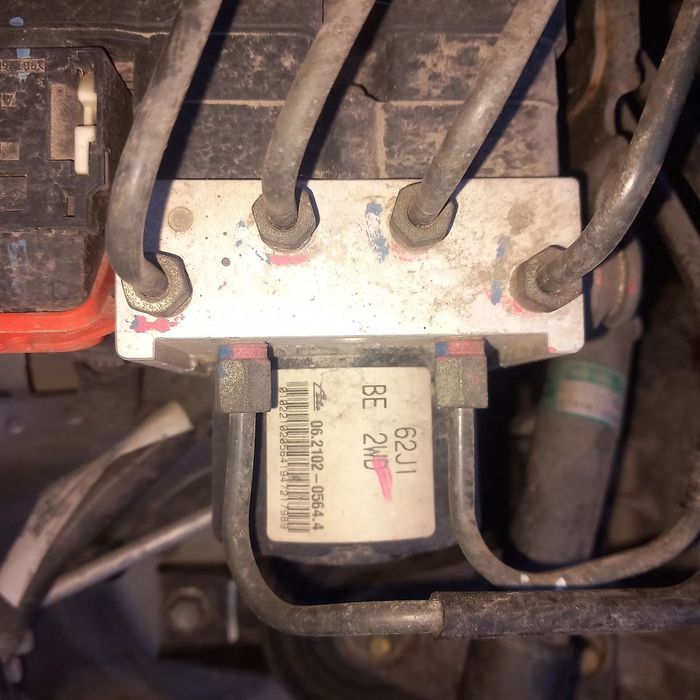 Modulo abs suzuki swift 62J1 BE 2WD 06.2102 0564.4