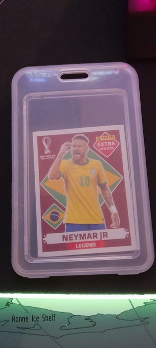 Neymar legend bronze