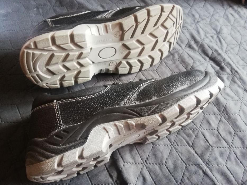 Sprzedam buty robocze męskie r. 43