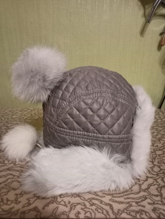 Продам теплые зимние шапки