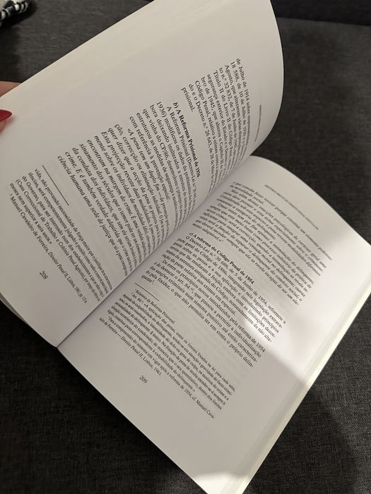 Livro / Manual de Direito Penal Português