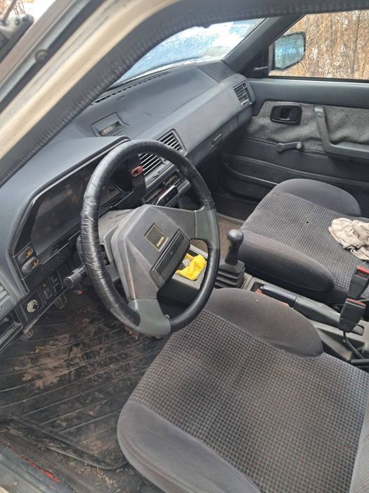 Продам Мазду 2.0