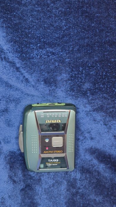 Вінтажний касетний плеєр Aiwa HS-TA193.