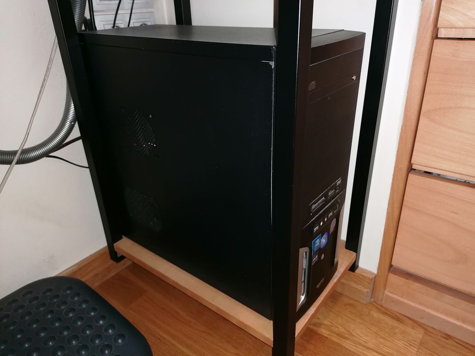 PC Intel core 2 Duo E8500 3.16GHz  4GB