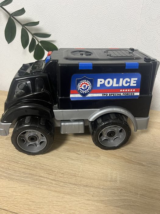 Поліцейський автомобіль ( джип)