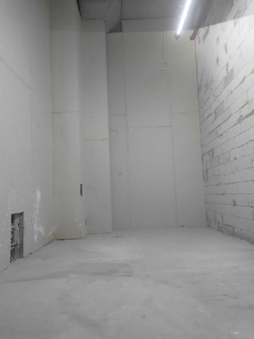 Здається склад 17,2 кв.м в ТРЦ NEOPLAZA (Марії Кюрі, 5)