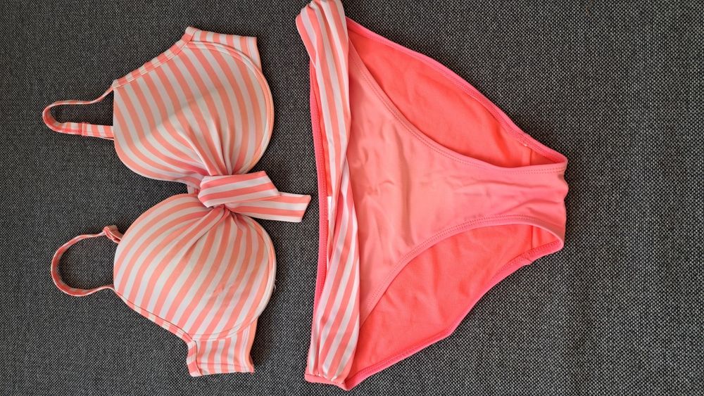 F&F Strój kąpielowy 80D dół r.40