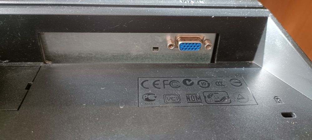 Продам Full HD монитор Acer V223HQV Торг!