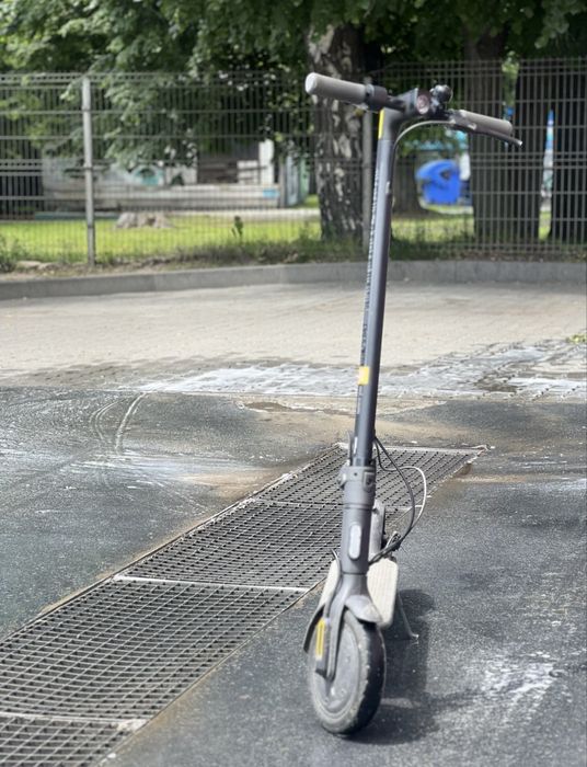 Продам самокат Xiaomi, ціна договірна