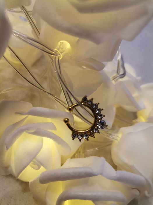 Kolczyk do nosa - fake