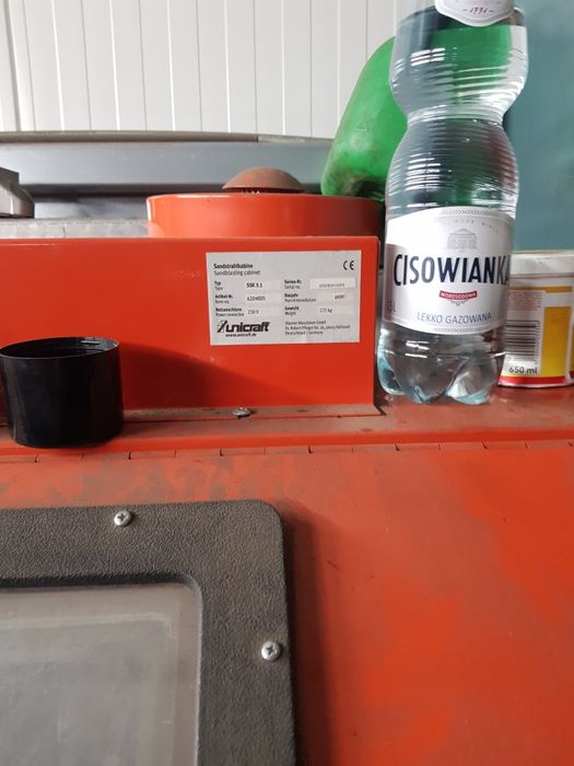 Piaskarka kabinowa prawie nowa
