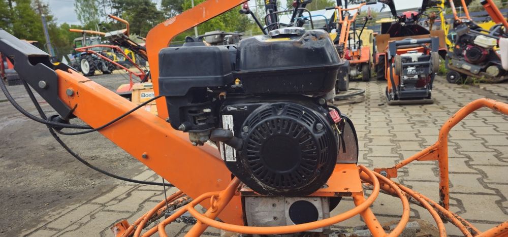 Zacieraczka do betonu Atlas Copco BG375 barikell