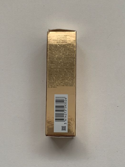 Base YSL “All Hours Foundation”