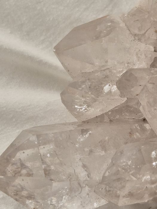 Cluster de Quartzo Cristal Natural 500g – Peça de Coleção / Decoração