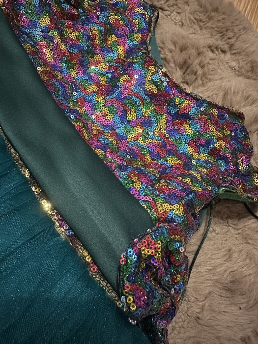 Сукня святкова на дівчинку 110-116