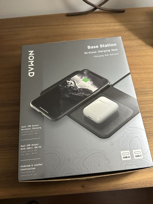 Nomad Base one station Nomad, wireless charging