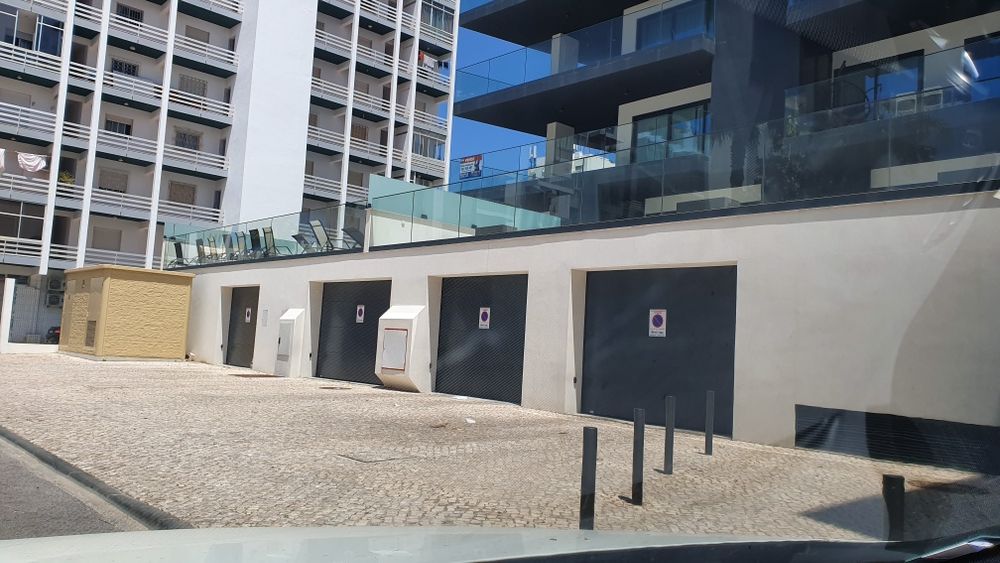 Garagem em Quarteira 120 por semana