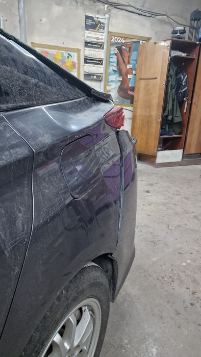 Продам Toyota prius prime