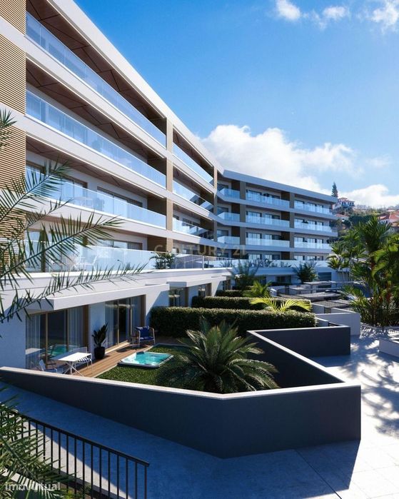 Exclusivo Apartamento T3 na Calheta com Jacuzzi Privativo e Conceito R