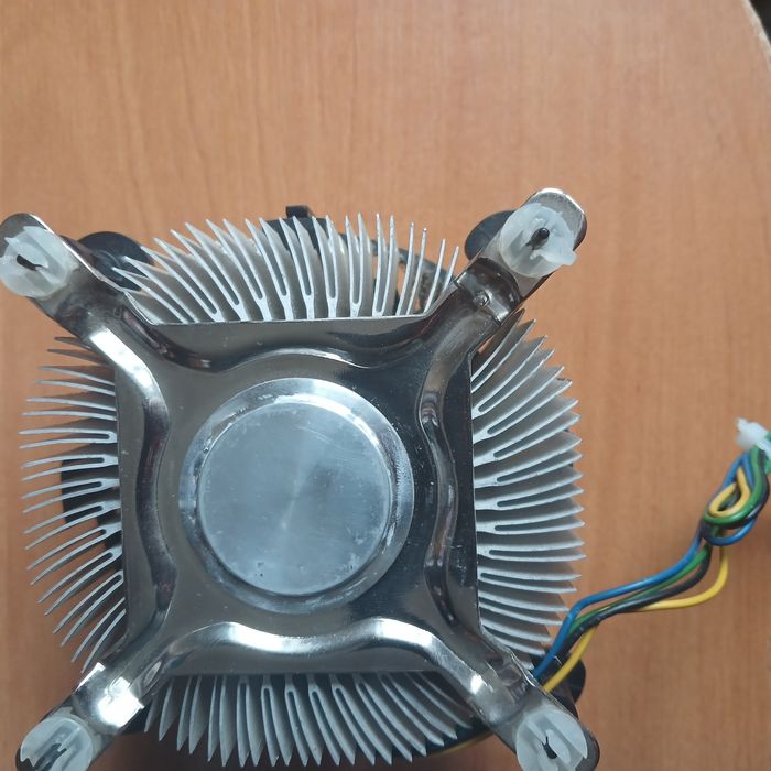 Процесорний кулер intel