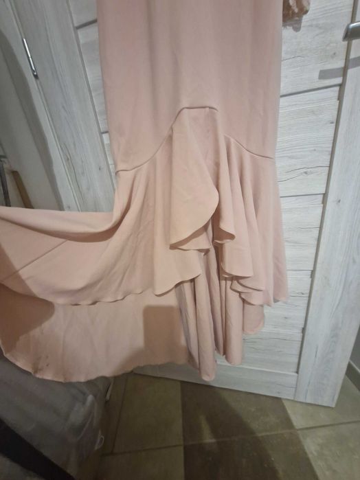 Piekna sukienka pudrowy róż