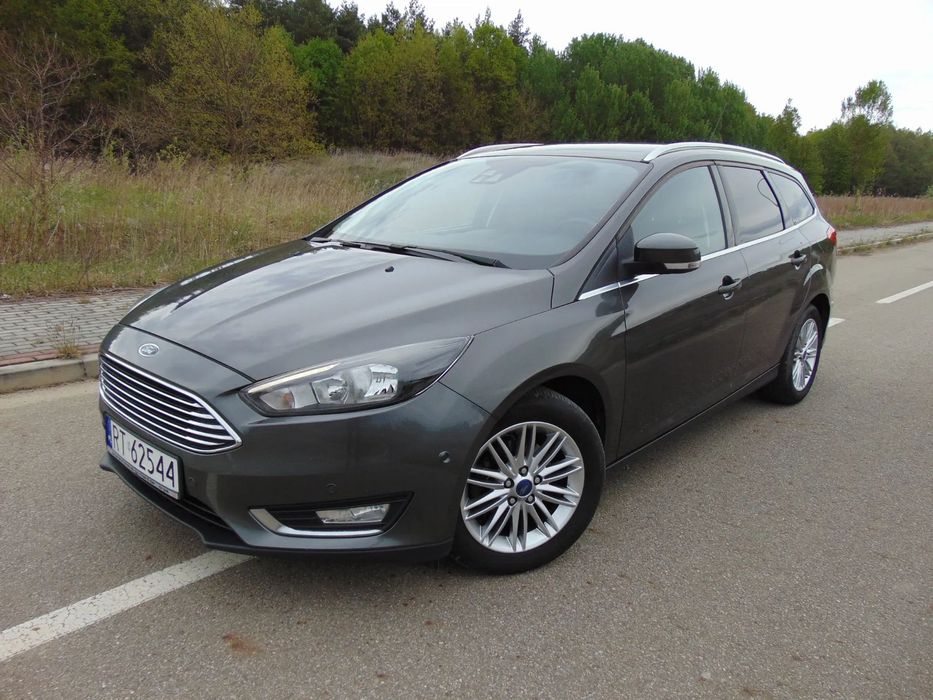 Ford Focus Titanium, Zadbany, Serwisowany, nowy Rozrząd, hamulce olej...