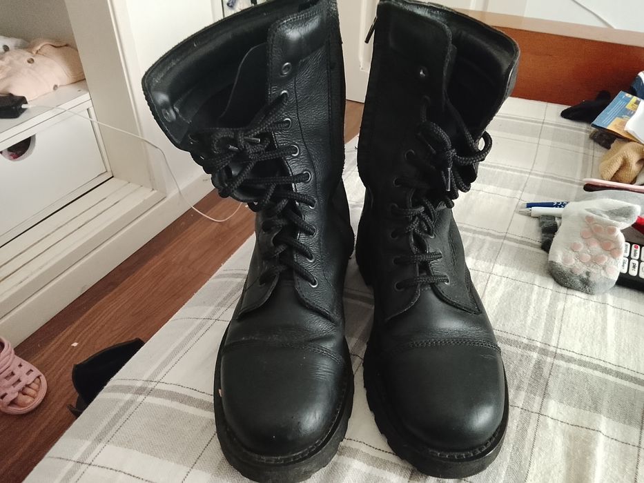 Vende-se botas bombeiros