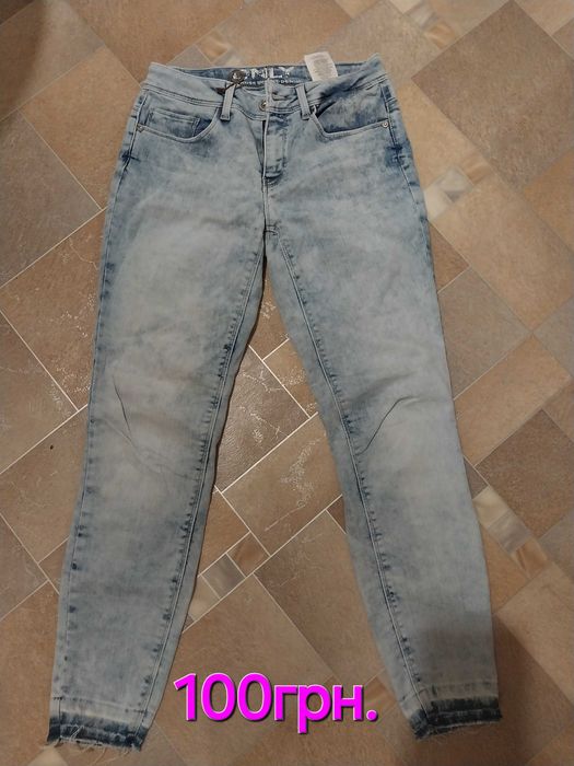 Джинси жіночі в асортименті