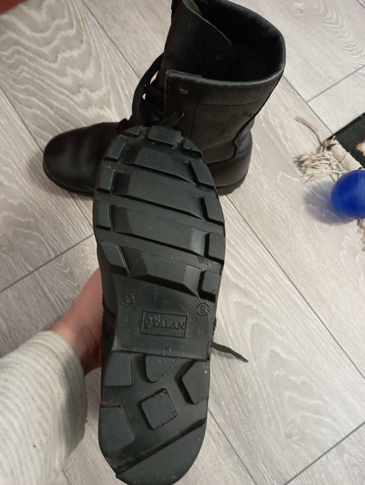 Берці рифльонки.