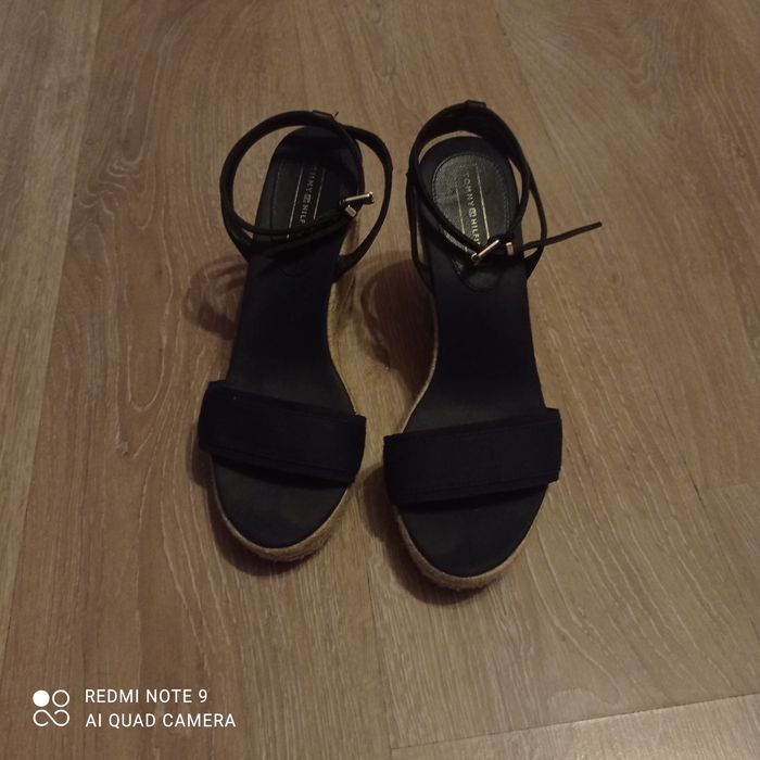 Buty damskie na platformie