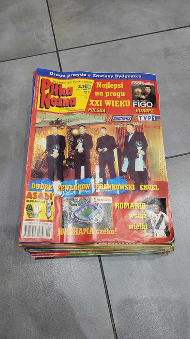 Rocznik "Piłka Nożna" 2001 kompletny