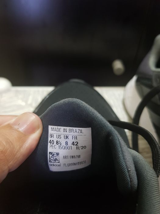 Vendo tênis Adidas original tam.42