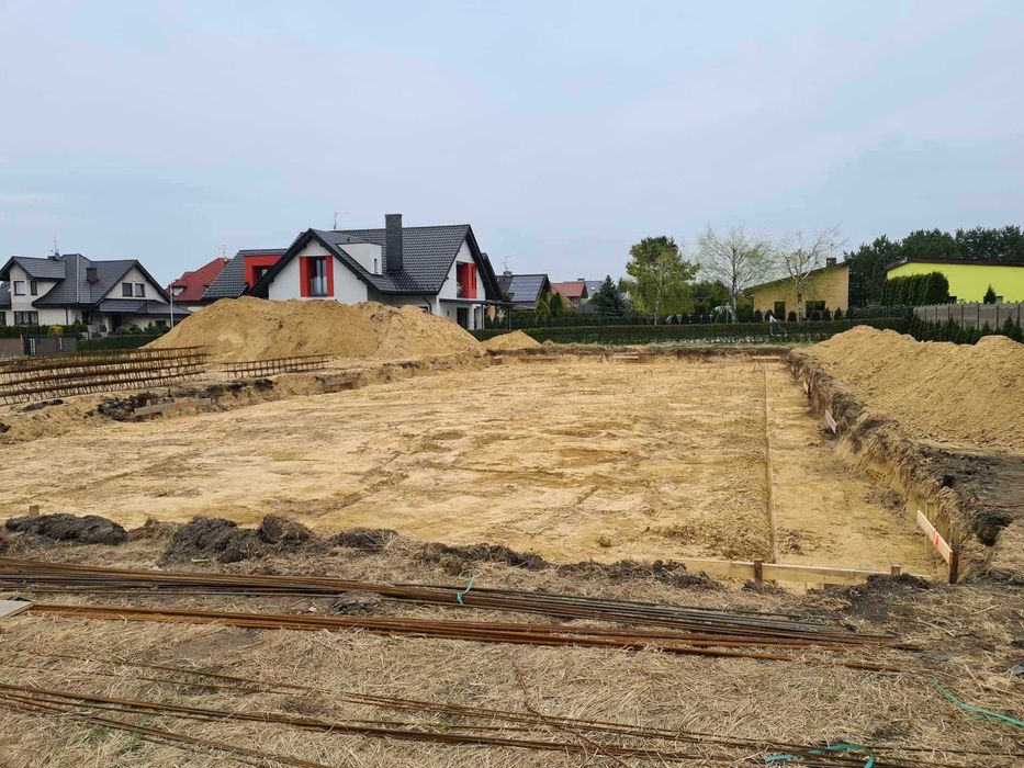 Usługi sprzętem budowlanym Wykopy Utwardzanie terenu