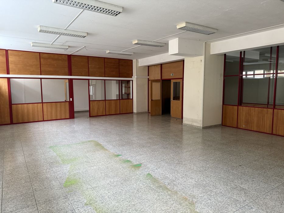 Arrenda-se Loja Centro Santo Tirso