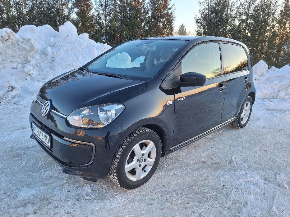 Продається електромобіль Volkswagen e-Up