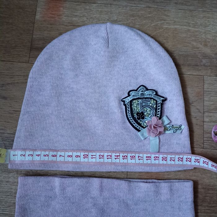 Шапка з хомутом демісезон, на дівчинку 7-10 років