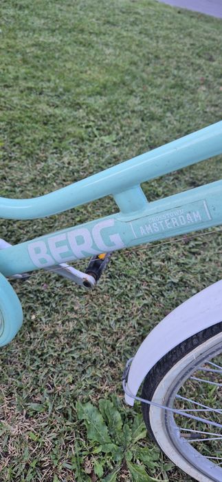 Bicicleta Berg verde agua