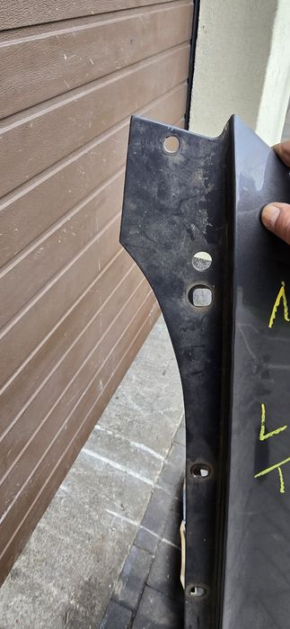 Błotnik prawy przód VW Touareg 7L lift 06-10  LR7M