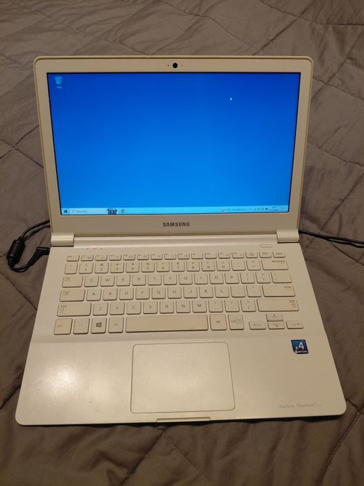 Notebook samsung 905S biały