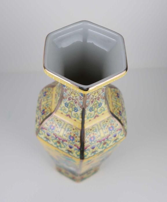 Jarra porcelana amarela da China