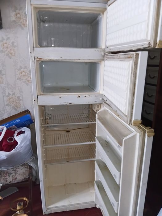 Продам холодильник