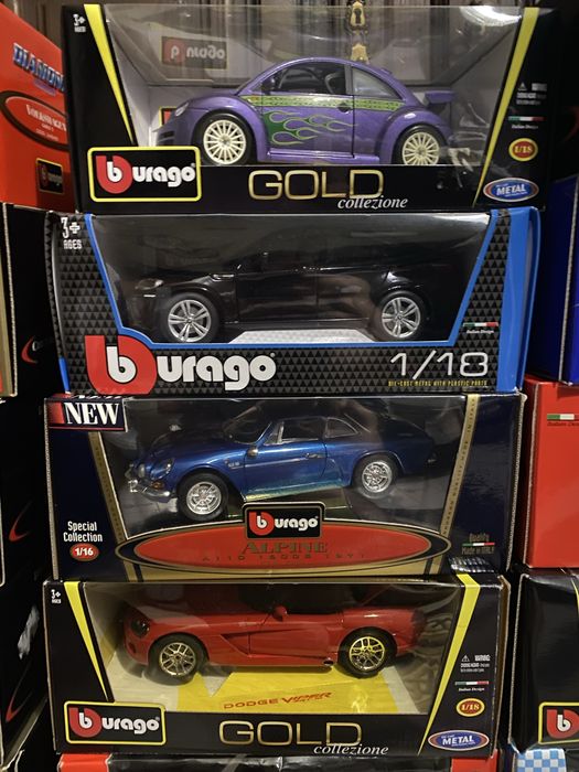 Coleção de miniaturas antigas Bburago 1/18