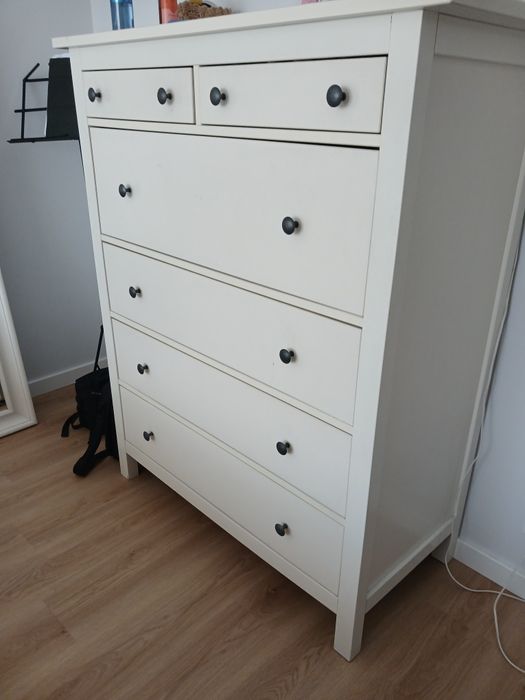 Comoda Ikea HEMNES