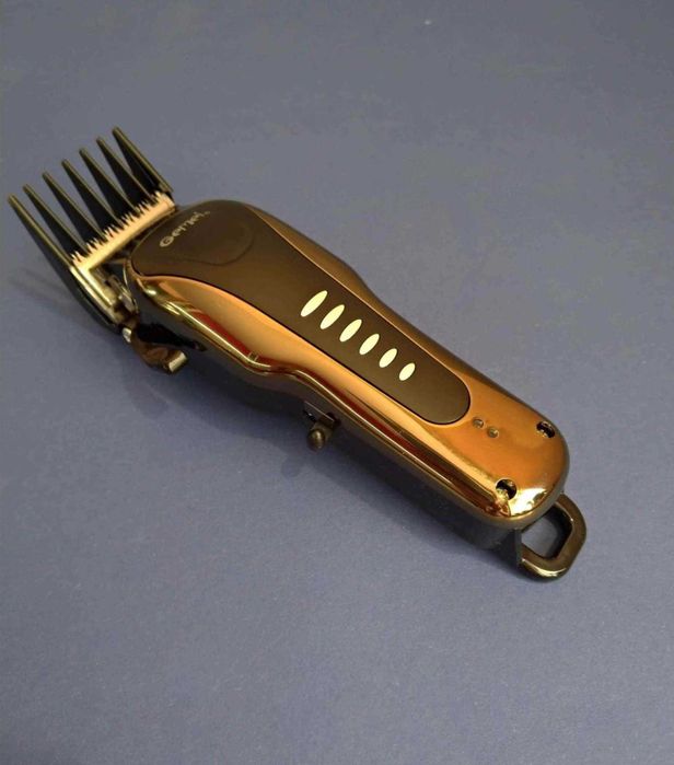 Машинка с аккумулятром Gemei GM 6063 для стрижки котов и собак