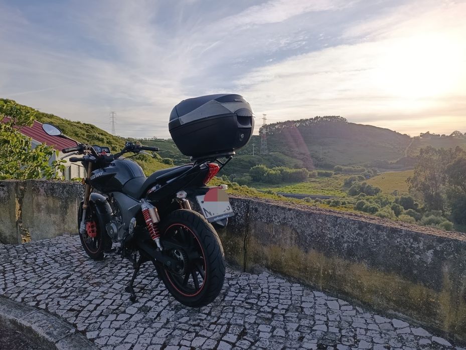Vendo keeway rkv 125 ano 2014