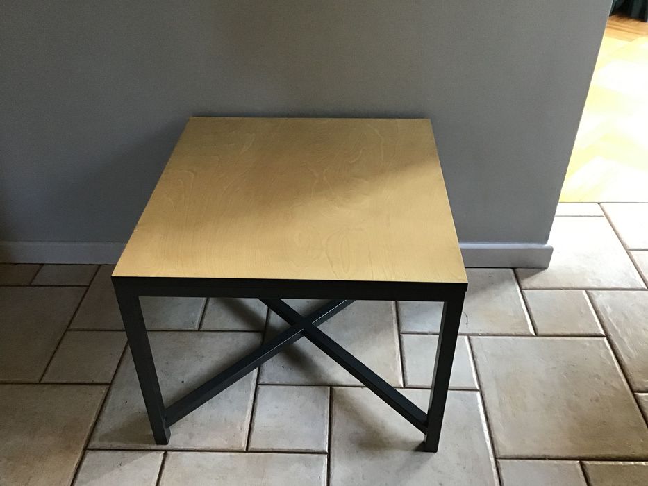 Nowy stolik kawowy lub kwietnik ………..