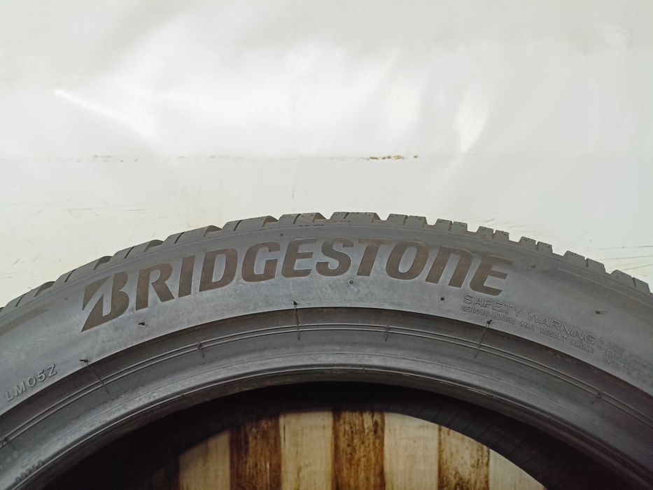 Bridgestone Blizzak LM005 215/50/19 2024rok 93T 2*8mm 2*7,8mm (4822)