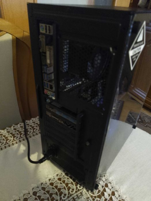 Gamingowy Komputer:AMD Ryzen 1600 Sapphire Rx570 8gb Nitro 16gb 256SSD