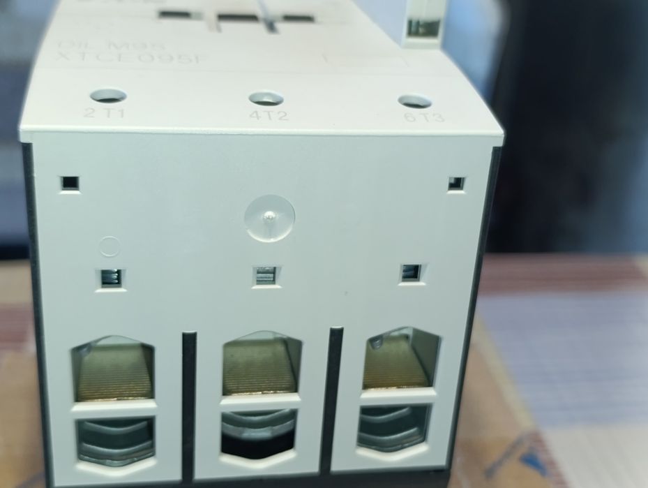 Koнтактop DILM95-10 95A 230B Eaton (Moeller)